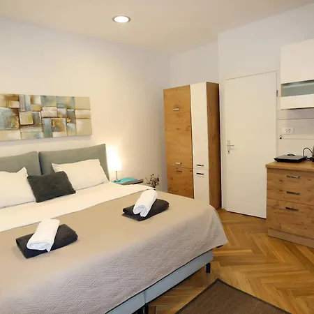 Apartment Dj - Center *