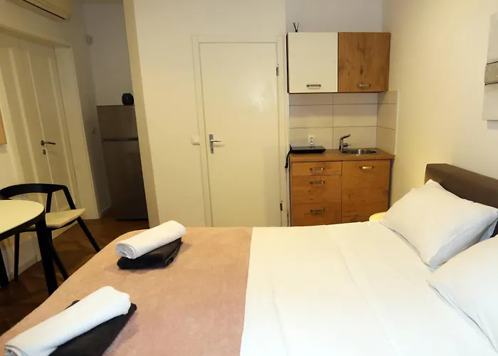 Dj - Center * بولا